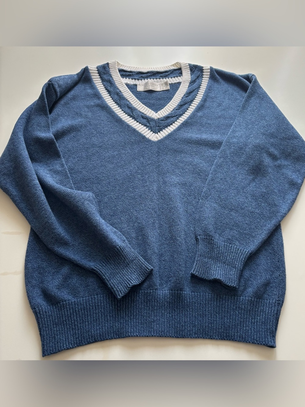United States Sweaters 100% cotton sweater blue white medium v neck chunky